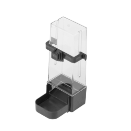 2 drinkbakken en 2 voederbakken